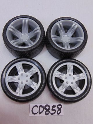Max Steel Replacement Part For Mx - 48 Rare Car Parts Wheels Only Set