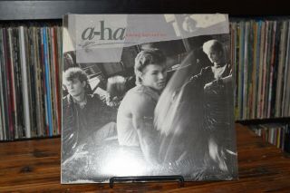 A - Ha - Hunting High And Low 1985 Vinyl Lp 1 - 25300 Warner Bros Rare Rca Press