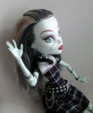 FRANKIE STEIN Frightfully Tall Monster High Doll RARE 4