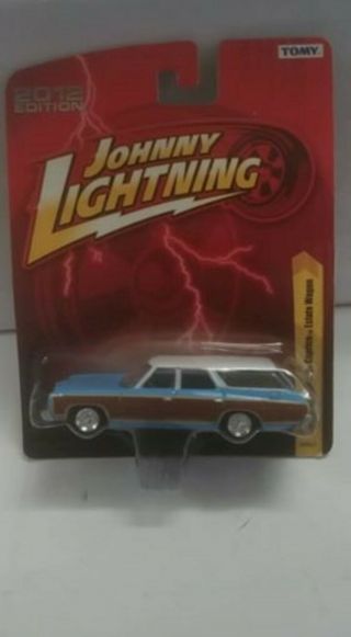 Johnny Lightning 1973 Chevy Caprice Estate Wagon Rare Color Moc