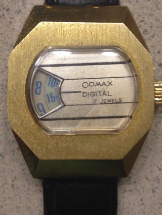 Vintage Omax Gold Rectangle Jump Hour Swiss Windup Watch Rare.