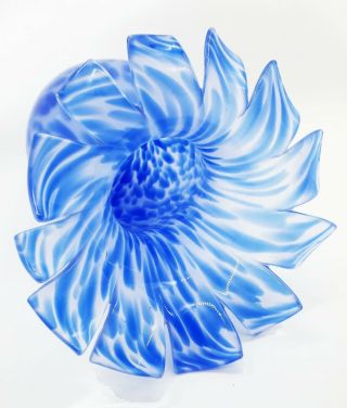 VTG Cobalt Blue White Murano Formation 12 Leaf scissor cut petal Vase RARE 2