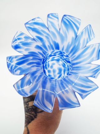 VTG Cobalt Blue White Murano Formation 12 Leaf scissor cut petal Vase RARE 3