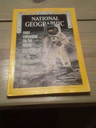 Rare National Geographic December 1969 Apollo 11 Moon Landing,  Notre Dame