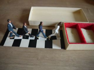 The Beatles Abbey Road Set Of 4 Lead Figures Box RARE COLLECTORS 6