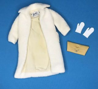 Vintage Barbie Peachy Fleecy 915 Rare Tm Version Coat,  Gloves,  Purse