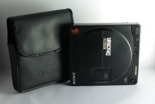 Rare Sony D - 99 Discman Personal Cd Player W/case Mega Bass Vintage