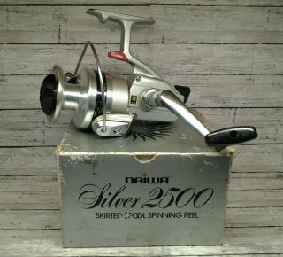 Rare 70s Daiwa 2500c Silver Series Spinning Reel For Rod Pole Tackle From Japan