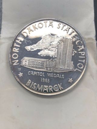 Rare 1 Oz Silver North Dakota State Capitol Round -.  999 Fine Silver