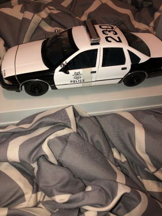 Ut Models 1:18 Scale Chevrolet Caprice Las Vegas Police Rare