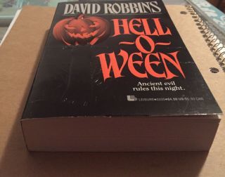 RARE HTF Vintage 1992 VERY GOOD COND Hell - o - ween David Robbins Horror 1992 3