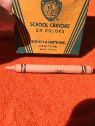 Rare Vintage Crayola Gold Medal Crayons 24 Ct Box No 242 Binney & Smith Flesh
