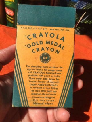 Rare Vintage Crayola Gold Medal Crayons 24 Ct Box No 242 Binney & Smith FLESH 2