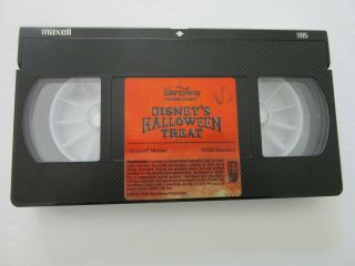 Disney ' s Halloween Treat VHS 1982 in clamshell case RARE 6