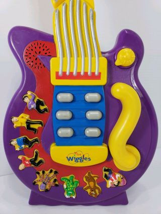 Rare 2004 The Wiggles Wiggley Giggly Electronic Toy Guitar Sings And Dances 2