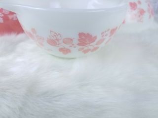 Vintage Pyrex Pink and white Gooseberry Cinderella Bowls Rare 441 443 444 6