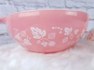 Vintage Pyrex Pink and white Gooseberry Cinderella Bowls Rare 441 443 444 7