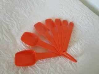 Vintage Tupperware Measuring Spoons Set Of 7 - Rare 1/8 Teaspoon Orange Euc