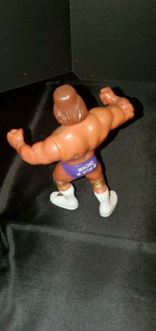 Rare Purple Macho Man Randy Savage Hasbro 4.  5” WWF Wrestling Figure Vintage WWE 4