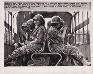 Ghislain Bellorget Armed Cambodian Girls Rare Vintage Vietnam War 1970 Photo