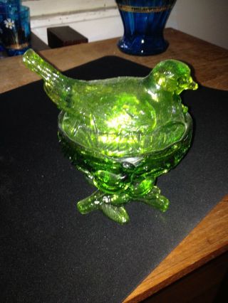 Vintage Westmoreland Rare Green Glass Bird On A Twig Nest Basket