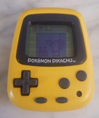 Rare Nintendo Pokemon Pikachu Virtual Pet Tamagotchi 1998