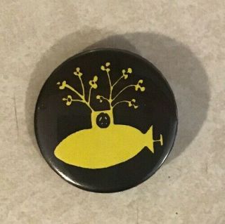 The Beatles Yellow Submarine Peace Sign 1966 Vintage Parlophone Button Pin Rare
