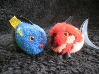 2 Rare Vintage German Steiff Woolen Fishes W.  Buttons & Tag