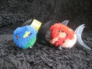 2 Rare vintage german Steiff Woolen Fishes w.  Buttons & Tag 2