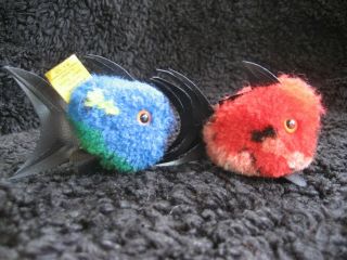 2 Rare vintage german Steiff Woolen Fishes w.  Buttons & Tag 4