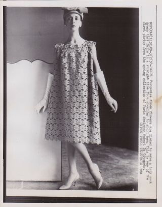 Fashion Model Wears Hubert De Givenchy Of Paris Rare Vintage 1958 Press Photo