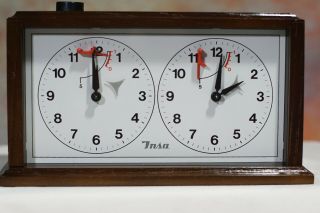 INSA Wooden Mechanical Chess Clock rare dark braun 3