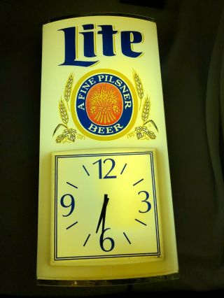 Vintage Miller Lite Lighted Electric Beer Sign Wall Clock - 1980 