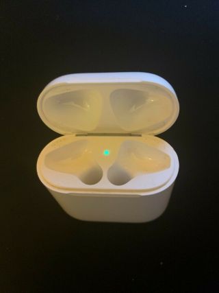 Apple Airpods Charging Case.  Rarely,  Very,  & Flawlessly