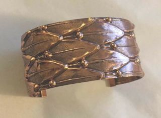Rare Unusual Vintage RENOIR Mid Century Copper Cuff Bracelet Quilted Dot Pattern 2