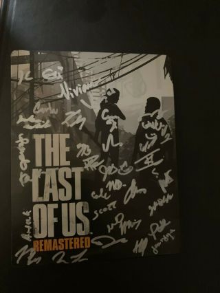 Extremely Rare Signed Last of Us Collector ' s Edition Set w Game/DLC 4
