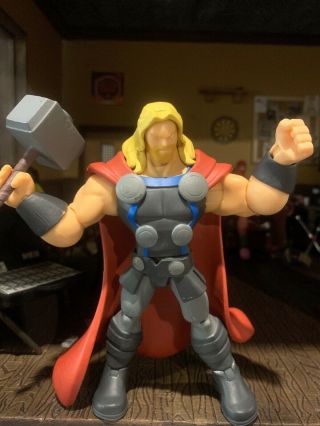 Disney Marvel Toybox Thor Action Figure W/mjolnir - Rare -