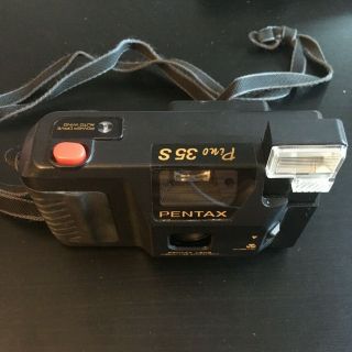 RARE Pentax Pino 35s - 35mm Film Camera w/ Flash 1:3.  8 Macro Lens 45cm VINTAGE 3