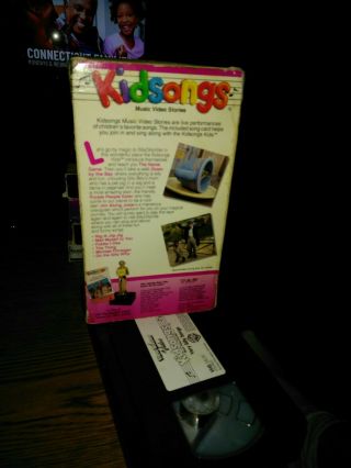Kidsongs VERY SILLY SONGS Sing Along VHS Tape Movie RARE HTF Kids Childrens Song 2