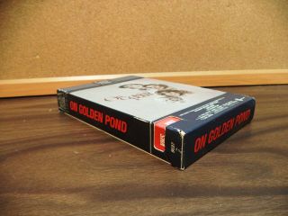 ON GOLDEN POND (1982 VHS) Katherine Hepburn,  Jane & Henry Fonda RARE BOOK BOX 4