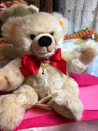 Rare Steiff Teddy Bear Valentine Button,  Necklace Danbury Exclusive Rare