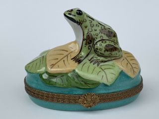 Rare Vintage Limoges Trinket Box France Peint Main Frog Hinged Signed