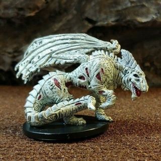 Dungeons And Dragons Deathknell Zombie White Dragon 60 Rare Large With Card.  (a)