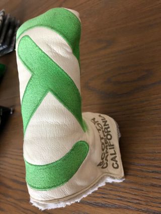 Scotty Cameron Circle T Putter Cover Tour Issue Only Rare.  White Leather/Green 4