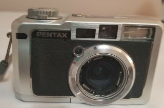 Pentax Optio 750z Rare Early High End Digital Camera 7.  0mp 4x Zoom Flip Screen