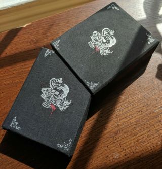 Red Dead Redemption Rare Limited Deluxe Playing Cards Clothbound Matchbox Case 3