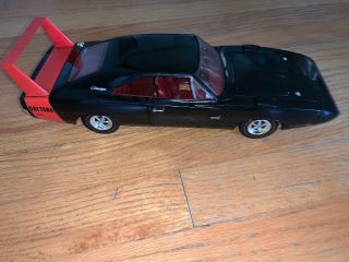 Ertl Diecast 1:18 1969 Dodge Charger “daytona” Black Red Wing 426 Hemi - Rare