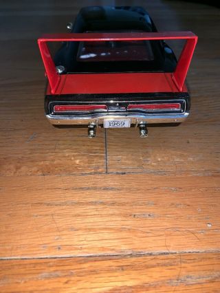 Ertl Diecast 1:18 1969 Dodge Charger “DAYTONA” Black Red Wing 426 Hemi - RARE 3