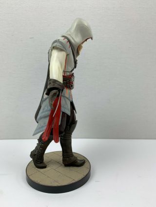 Assassin ' s Creed II 2 Collectors Edition Ezio Auditore Statue Figure RARE 9 