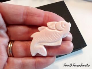 Rare Vintage Carved White Jade pink Koi Fish Brooch pin collectible 2 